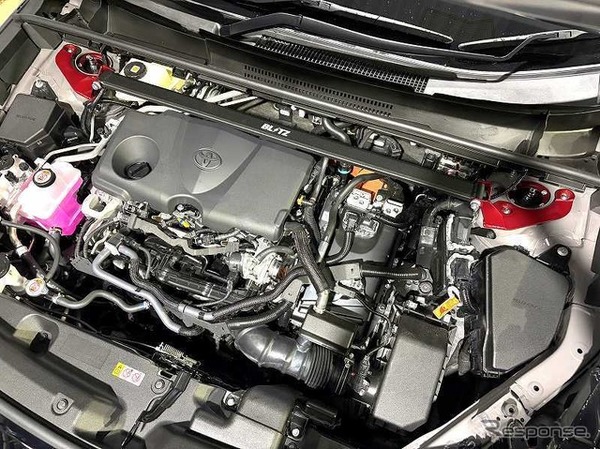 ブリッツ ストラットタワーバー　RAV4ハイブリッド フロント用装着例