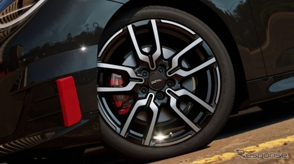 MINI ジョン・クーパー・ワークス Eの「TRACK STYLE EDITION」