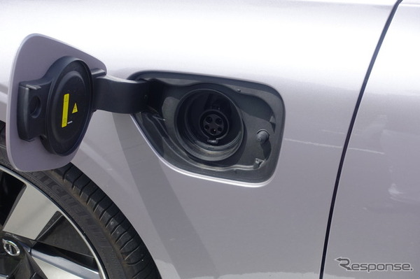 ボルボ V60 PHEV