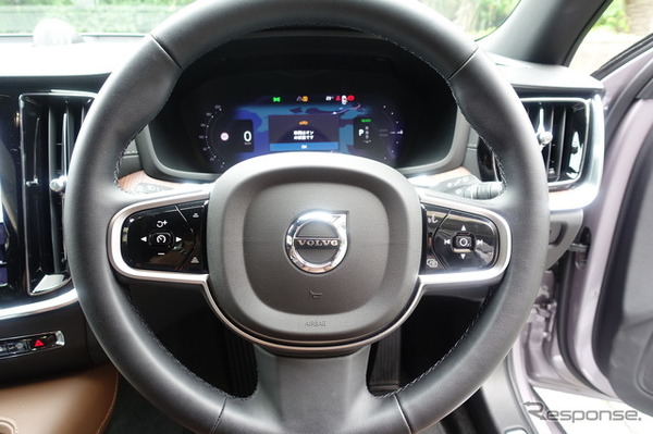 ボルボ V60 PHEV