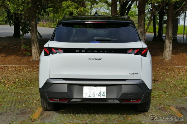 プジョー5008 GT HYBRID アルカンターラパッケージ