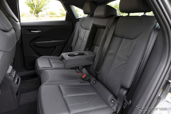 アウディ Q3スポーツバック TFSI クワトロ