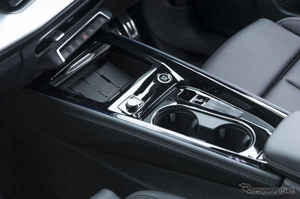 アウディ Q3スポーツバック TFSI クワトロ