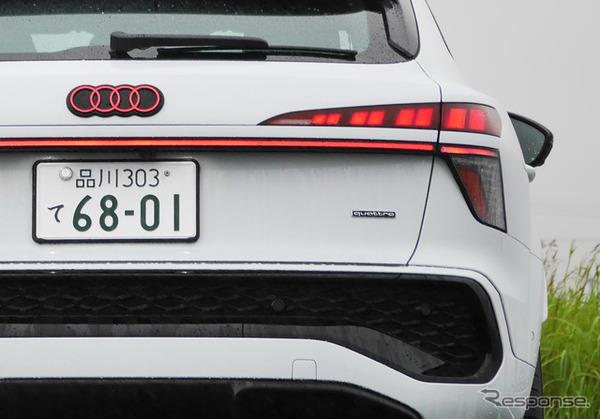 アウディ Q3スポーツバック TFSI クワトロ