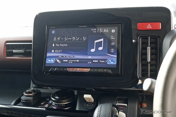 ヘッドユニットとして採用したのは高音質が自慢のカロッツェリアのサイバーナビXシリーズ。調整機能もフルに駆使している。