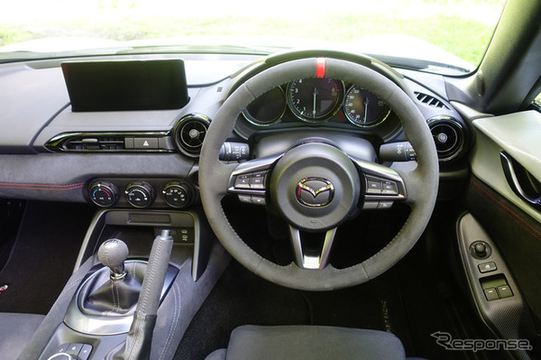 マツダスピリットレーシング ロードスター12R