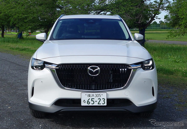 CX-80 XD Lパッケージのフェイス。全幅1890mmというワイドボディだ