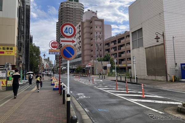 道路標識や道路標示で最高速度が指定されている場合は、その指定速度が優先される