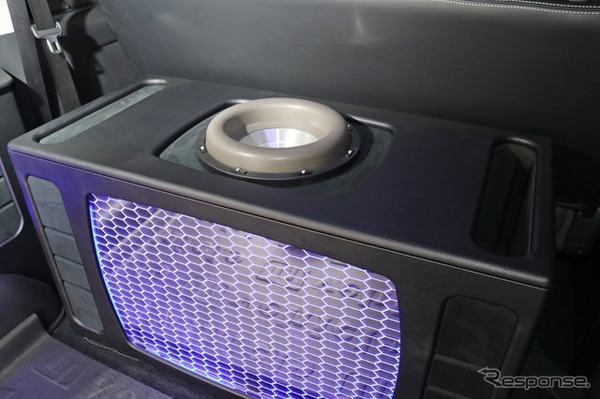 ハイエースで“もっと低音を！” パワードサブウーファーでは満足できず辿り着いた12インチの迫力［car audio newcomer］by custom & car Audio PARADA　前編