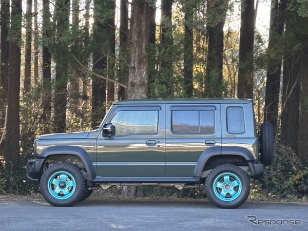 HKS ハイパーマックスG+（リフトアップ）ジムニーノマド装着例