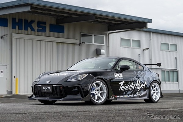 HKSのGR86デモカー