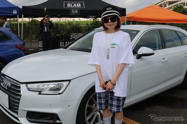 トライムデモカー アウディA4アバントを試聴したTomoさん