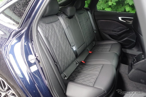 アウディ A5 TDI クワトロ