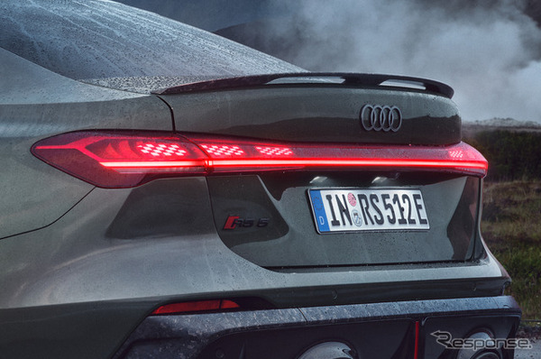 アウディ RS 5 新型