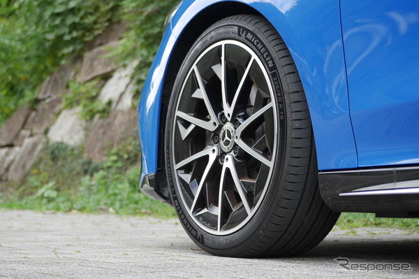 メルセデスベンツ CLA 180