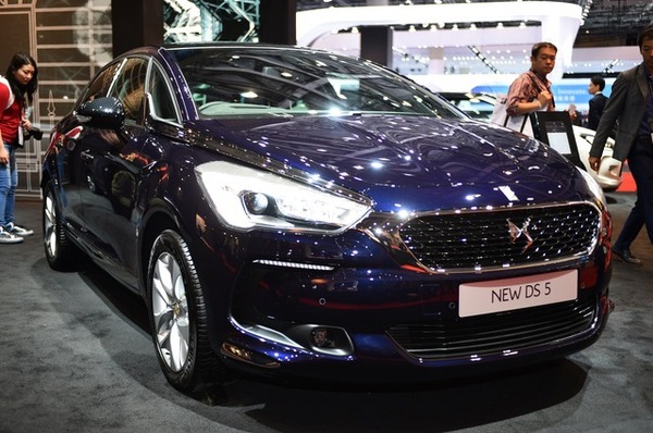 DS DS5 エディション 1955（東京モーターショー15）