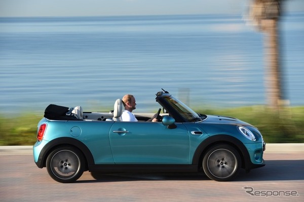 新型MINIコンバーチブル