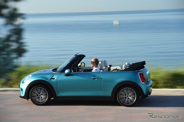 新型MINIコンバーチブル