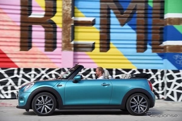 新型MINIコンバーチブル