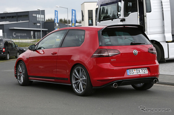 VW ゴルフGTI クラブスポーツS スクープ写真