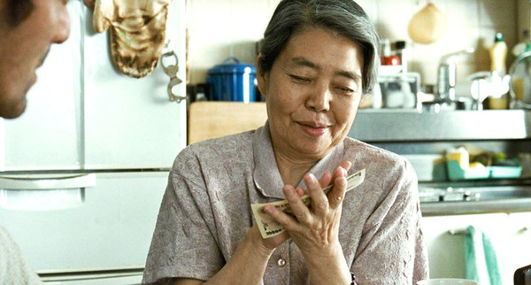“母の日”記念・樹木希林／『海よりもまだ深く』（C）2016 フジテレビジョン バンダイビジュアル AOI Pro. ギャガ