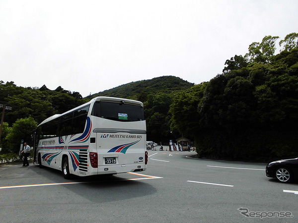 ジェットスター・ジャパンとウィラートラベルがコラボした「AIR & BUS成田発伊勢行きツアー」。中部国際空港から伊勢市までは、伊勢湾沿いを行く名鉄観光バスで