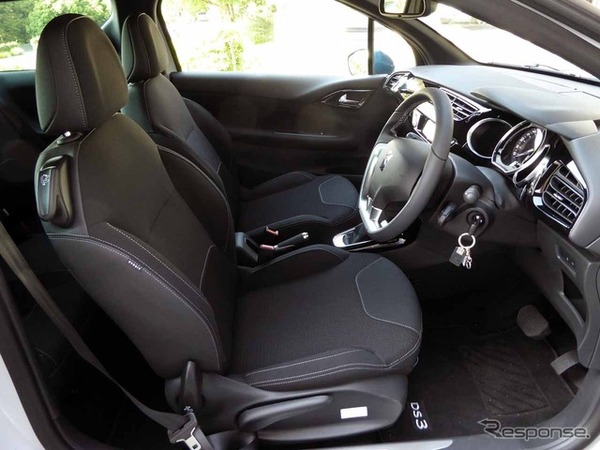 DS 3の運転席周り