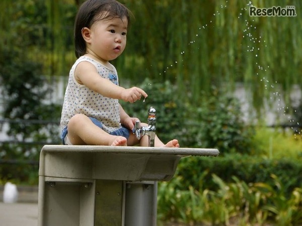 水とのふれあいコンテスト　過去の応募作品　(c) 水の日・水の週間実行委員会