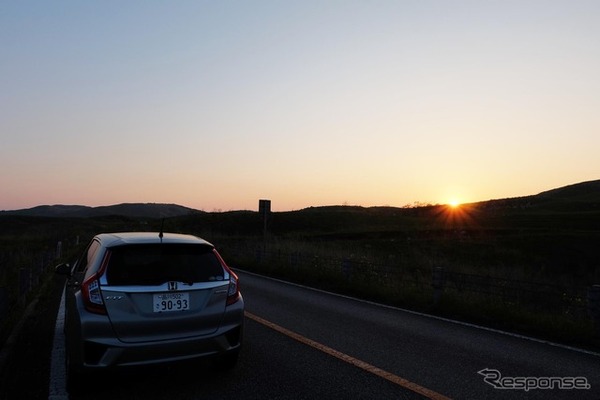秋吉台は格別の夕景を楽しめるビュースポットのひとつだが、ゴールデンウィーク中であるにもかかわらず観光客はほとんどいなかった。