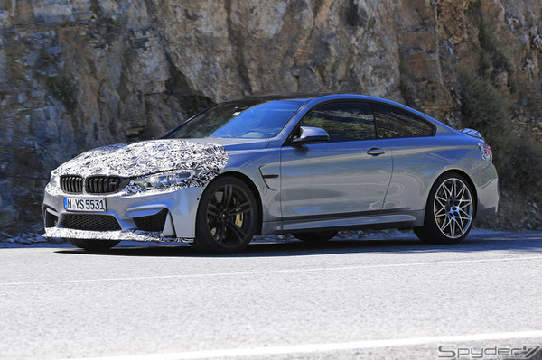 BMW M4 スクープ写真