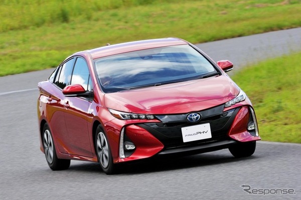 トヨタ プリウスPHV 新型