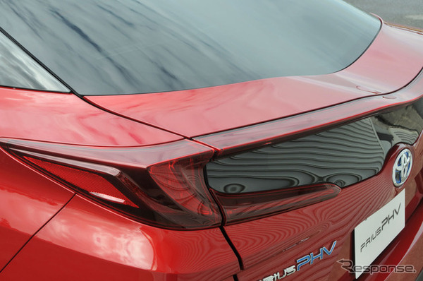 トヨタ プリウスPHV 新型