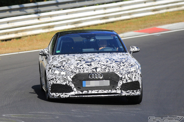 アウディ　RS5スクープ写真
