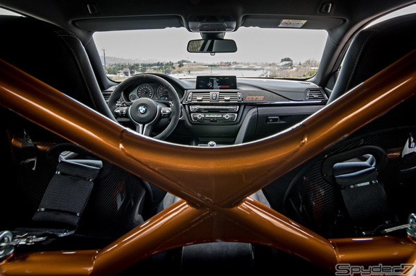 「M4 GTS」（2016）「F82」をベースにした5代目。排気量をダウンサイジング、M3の原点とも言える「ストレート6」への回帰「M4」の車名など、新たな次世代M3・M4の誕生だ。3リットル直列6気筒Mツインパワー ターボ最高馬力 431ps