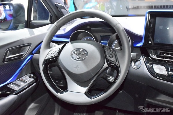 トヨタ C-HR（パリモーターショー16）