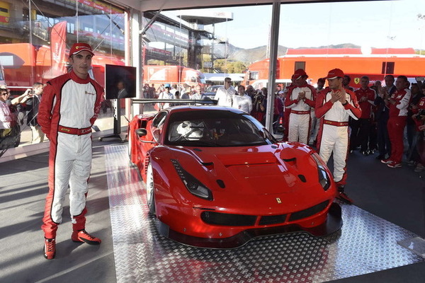 フェラーリ 488 GTE