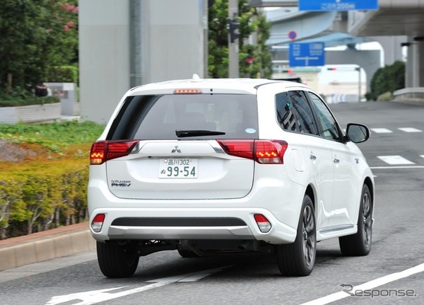 三菱 アウトランダーPHEV