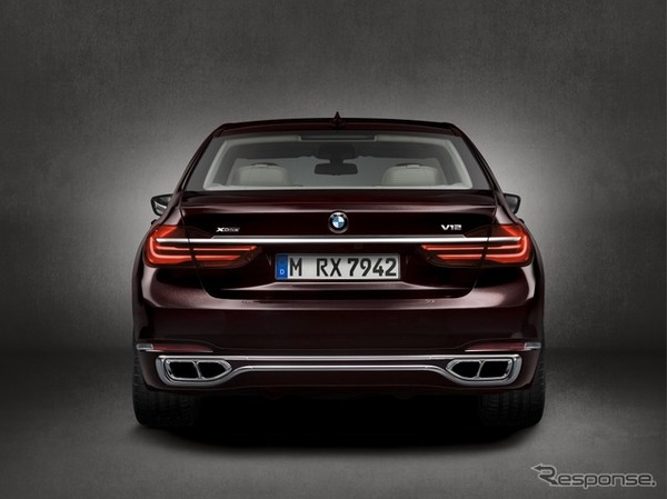 BMW M760Li xDrive V12 エクセレンス