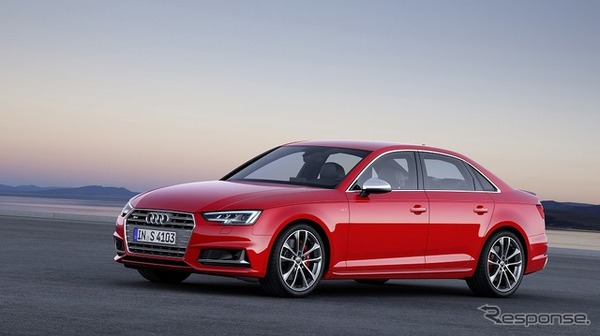 アウディ S4