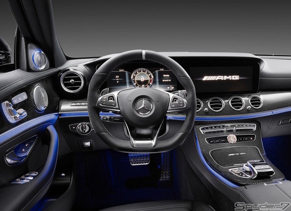 メルセデス　AMG E63 S