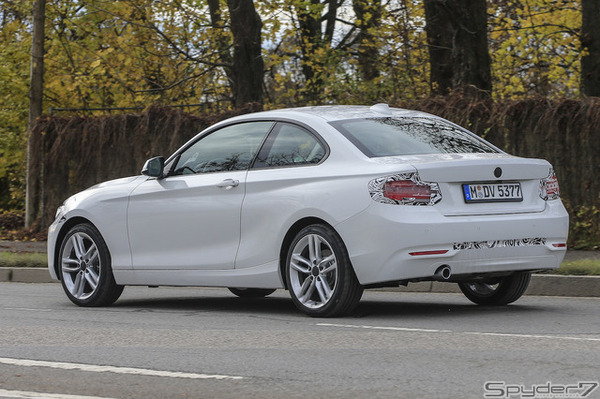 BMW 2シリーズクーペスクープ写真