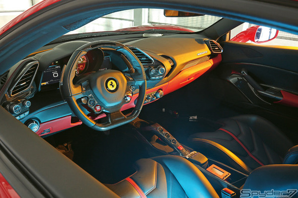 フェラーリ 488 GTB