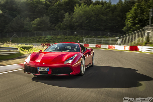 フェラーリ 488 GTB