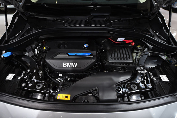 BMW X5 xDrive40e（東京モーターショー15）
