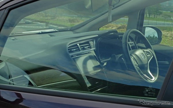 ホンダ シャトル HYBRID Z