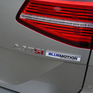 VW パサート ヴァリアント 2.0TSI R-Line