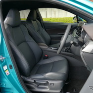 トヨタ C-HR G プロトタイプ