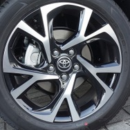 トヨタ C-HR G（ハイブリッド）