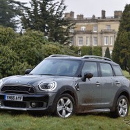 新型MINIクロスオーバー