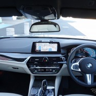 BMW 540i Mスポーツ